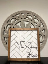 Cargar imagen en el visor de la galería, Family name and established date sign with herringbone background