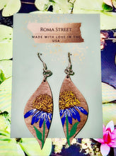 Load image into Gallery viewer, Hand painted Black Eyed Susan earrings/laser engraved wooden earrings / flower earrings / 925 silver and wood earrings / maple earrings
